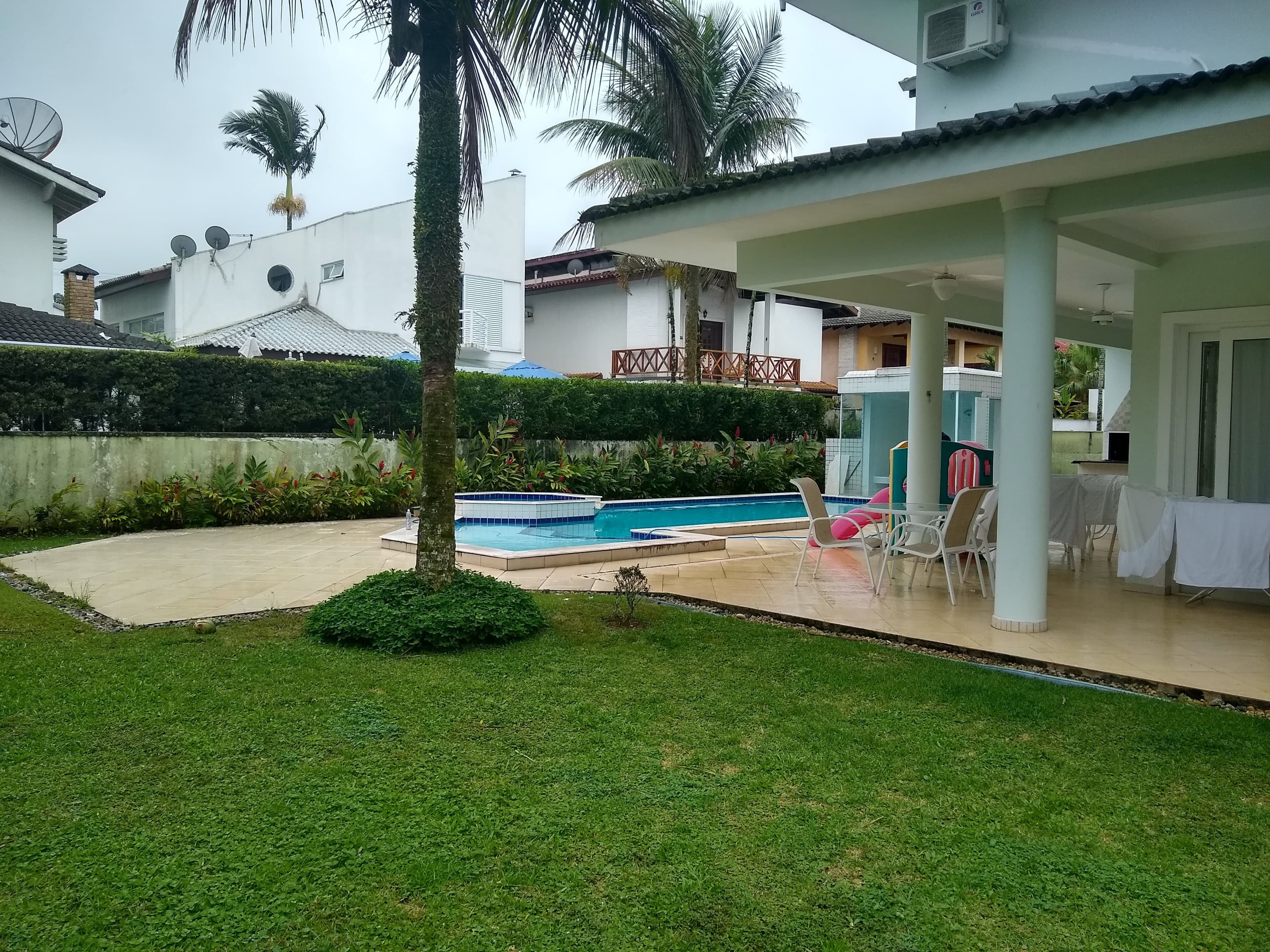 Sobrado com amplo gramado - foto 41